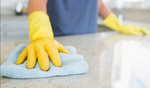 خدمة تنظيف المنازل